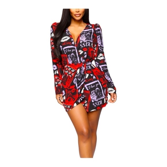 Signature 8 Kiss and love Romper size L. - Picture 1 of 11